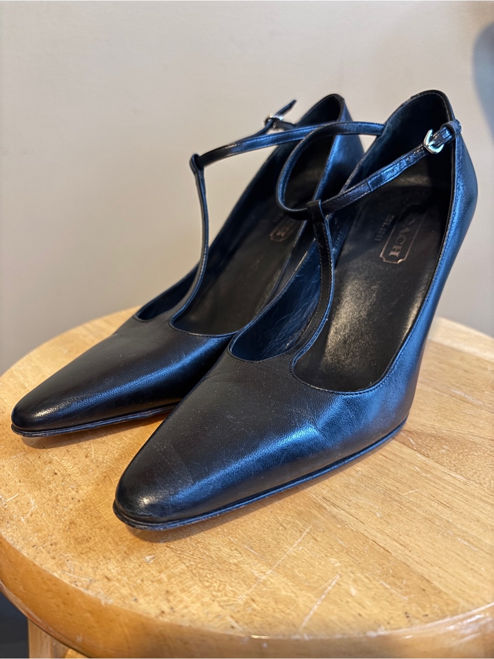 Coach Vintage 6B Marjorie G4 Black Leather T-Strap Pointed-Toe Heels